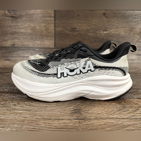 Hoka Skyflow Women’s Athletic Sneakers Sz 8.5 - Picture 3 of 12